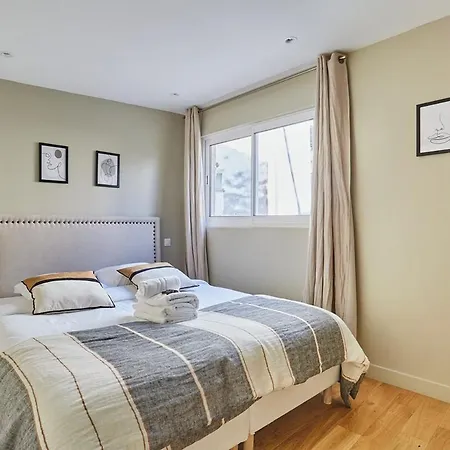 Center Of By Prestige Apartment *