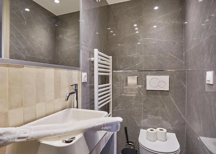 Center Of By Prestige Paris