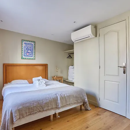 Center Of By Prestige