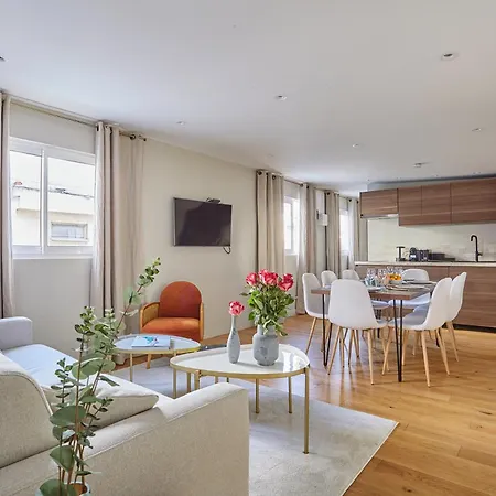 Daire Center Of By Prestige Paris